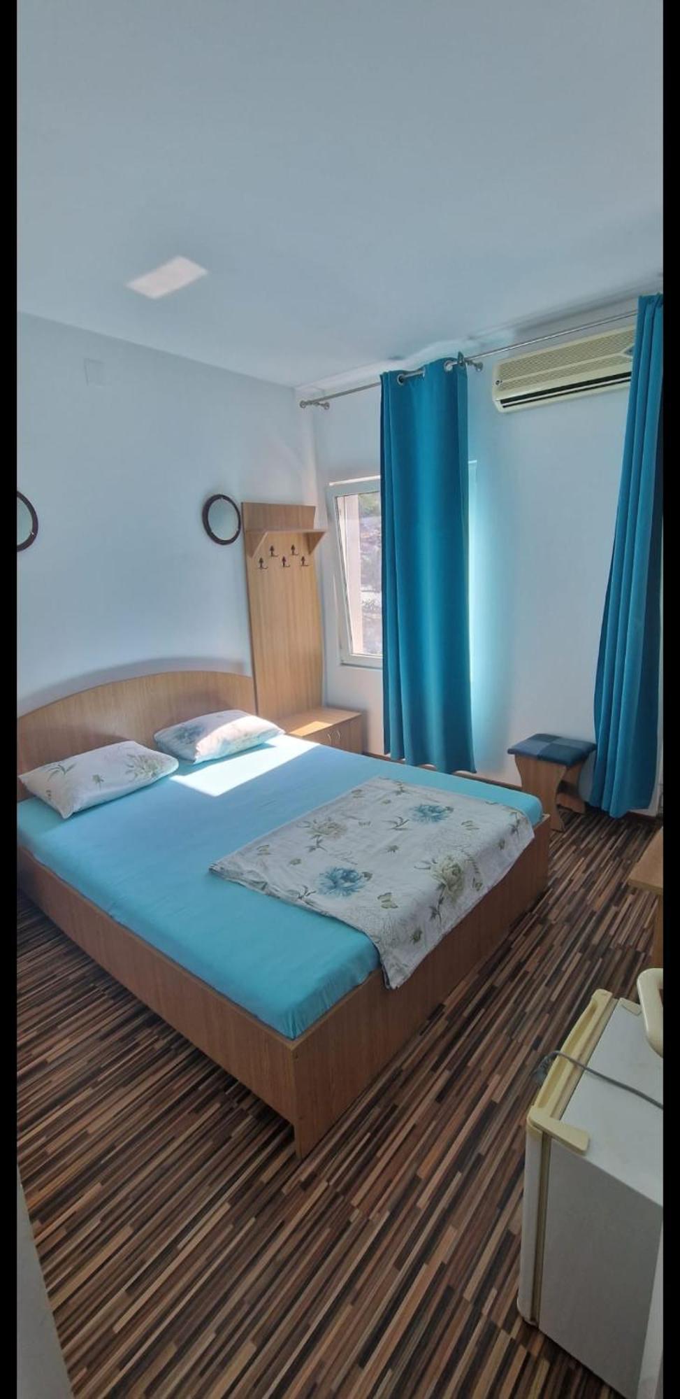 Vila Cozia Hotel Западен Ефорие Екстериор снимка